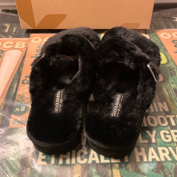KOOLABURRA by UGG - W FURR-AH in Black Size 5W Brand New Sandal FAUX FUR - Picture 6 of 8